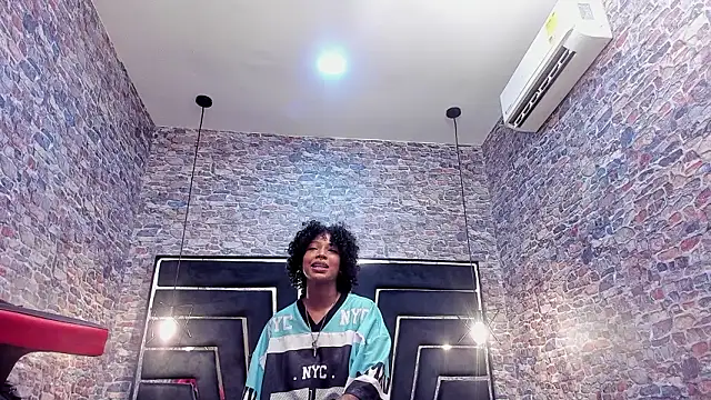 WILD FIREE  online show from 02/17/26, 06:49