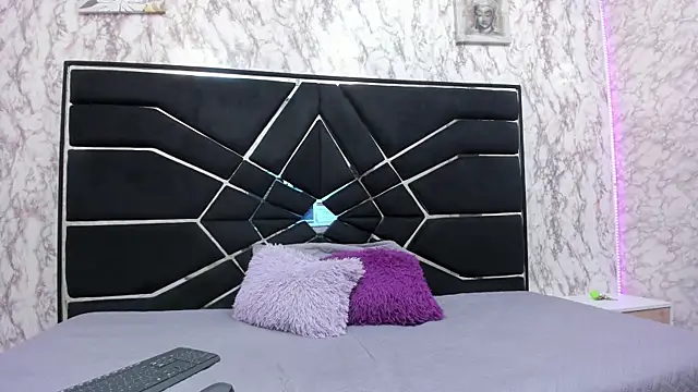 WILD FIREE  online show from 11/15/25, 08:35