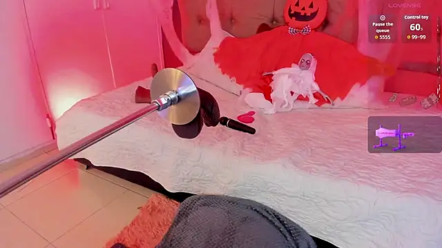 Karol Pagee online show from 10/17/25, 04:05