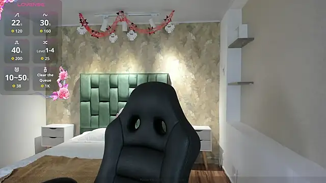 Saya Amaretto1 online show from 10/25/25, 08:09