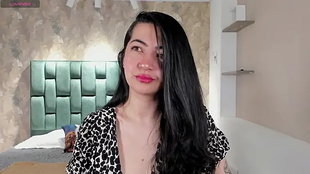 Saya Amaretto1 online show from 11/13/25, 08:35