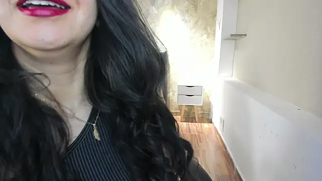 Saya Amaretto1 online show from 10/07/25, 07:04