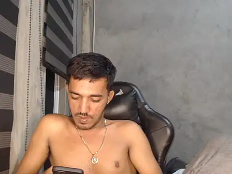 Snapshot of RowyCam chatting on 09/09/25, 02:59 RowyCam online show from 09/09/25, 02:59