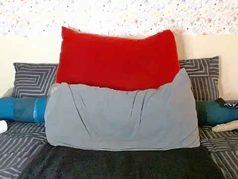 Snapshot of AfricanDoll15 chatting on 09/23/25, 03:30 AfricanDoll15 online show from 09/23/25, 03:30