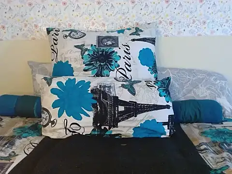 Snapshot of AfricanDoll15 chatting on 10/09/25, 08:09 AfricanDoll15 online show from 10/09/25, 08:09