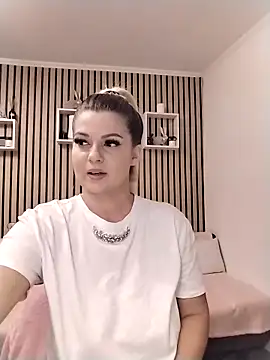 Snapshot of Mayaaaaaa_ chatting on 11/01/25, 01:45 Mayaaaaaa  online show from 11/01/25, 01:45