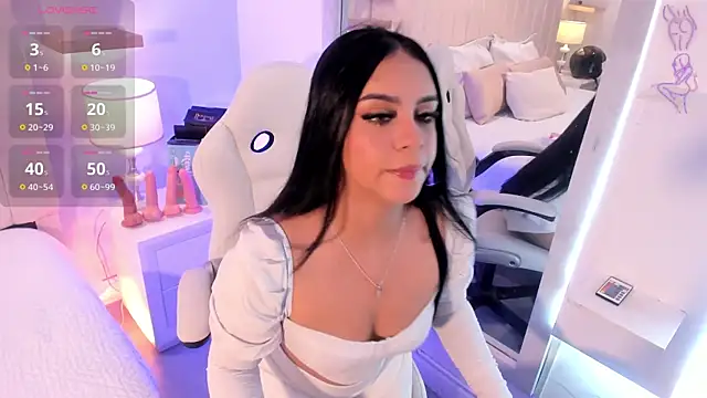 manyaa  online show from 04/01/26, 07:22