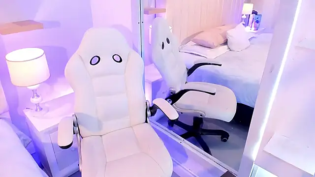 manyaa  online show from 02/20/26, 07:49