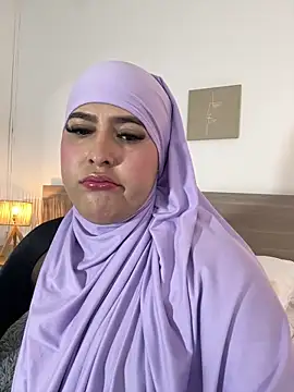 manyaa  online show from 11/08/25, 09:07