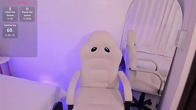 manyaa  online show from 04/21/26, 07:31
