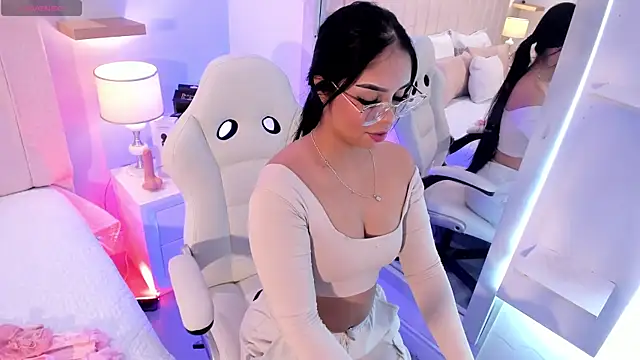 manyaa  online show from 03/20/26, 07:26