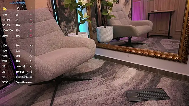 NamiKimura online show from 10/11/25, 11:44