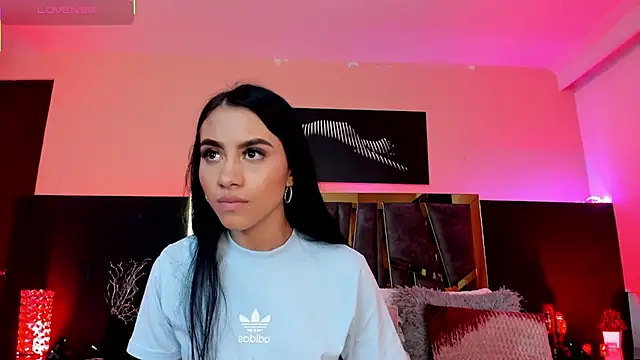 ScarletTorres online show from 12/01/25, 07:04