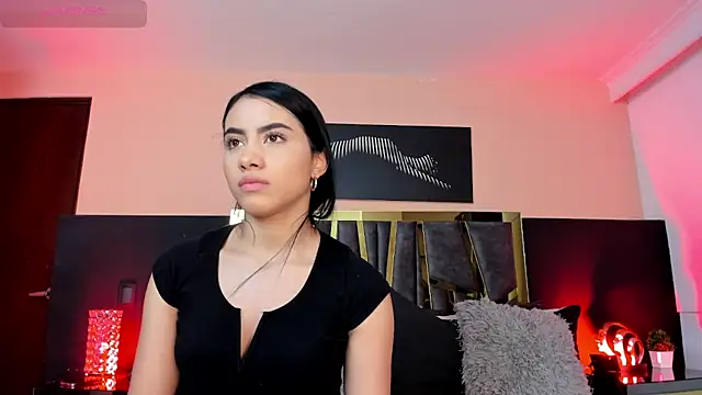 Snapshot of ScarletTorres chatting on 10/04/25, 03:02 ScarletTorres online show from 10/04/25, 03:02