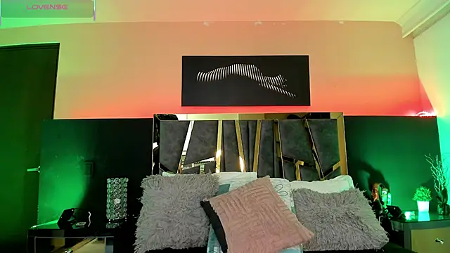 ScarletTorres online show from 11/15/25, 04:33