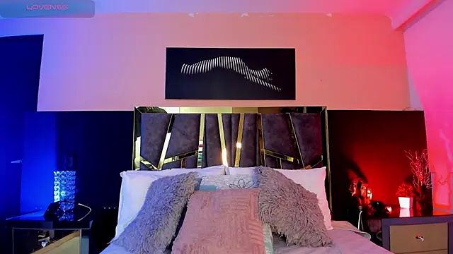 ScarletTorres online show from 11/18/25, 07:39