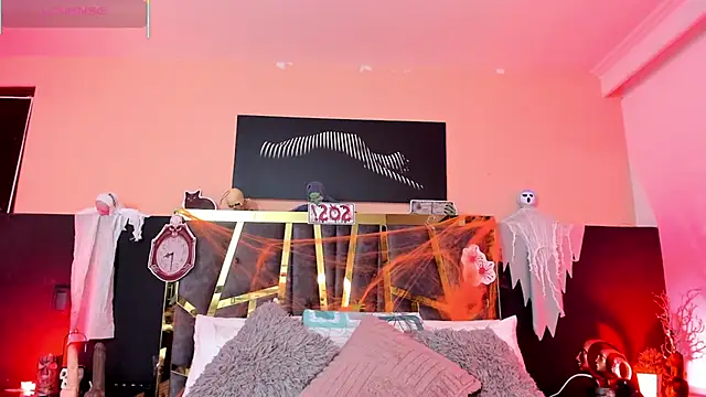 ScarletTorres online show from 11/01/25, 02:00