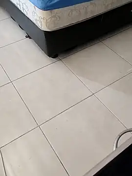 Snapshot of boysxx chatting on 10/24/25, 06:01 boysxx online show from 10/24/25, 06:01