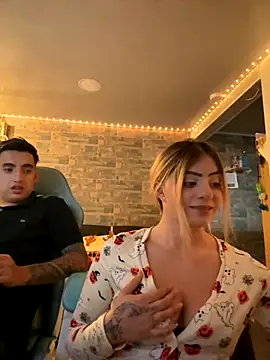 Melissa coll online show from 12/03/25, 04:57