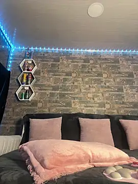 Melissa coll online show from 02/10/26, 04:33