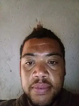 Snapshot of Craydon12 chatting on 11/15/25, 09:02 Craydon12 online show from 11/15/25, 09:02