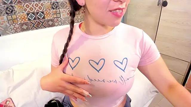 Keyla ruiz  online show from 04/12/26, 11:57