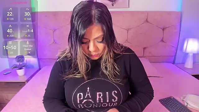 isabella horney  online show from 09/14/25, 07:47