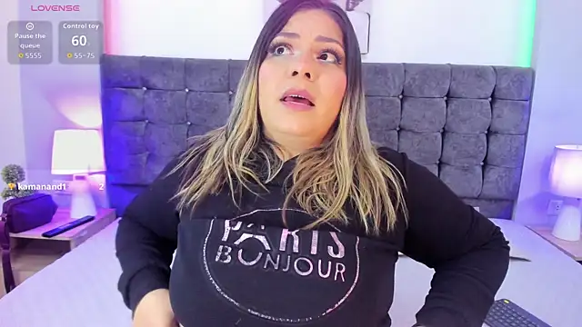 isabella horney  online show from 11/07/25, 08:13