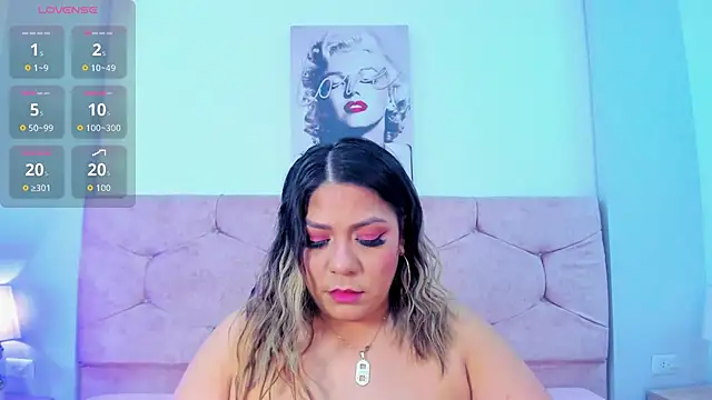 isabella horney  online show from 09/23/25, 04:36