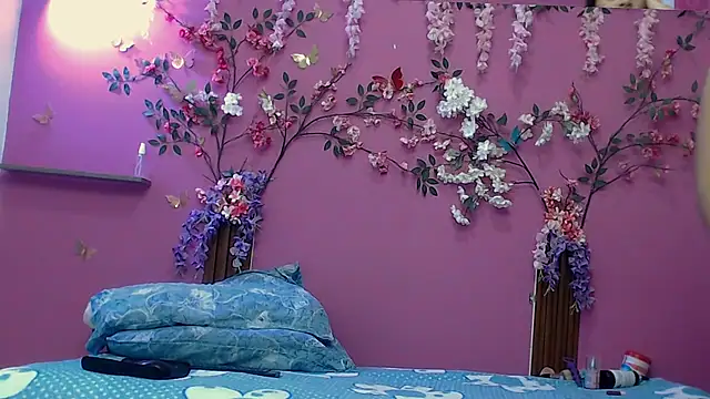 skinnybarbie022 online show from 10/26/25, 01:39