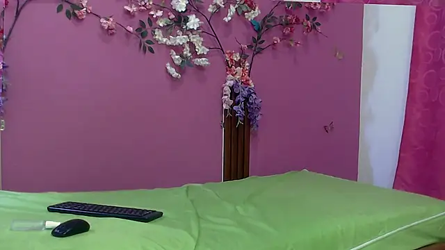 skinnybarbie022 online show from 01/12/26, 05:58