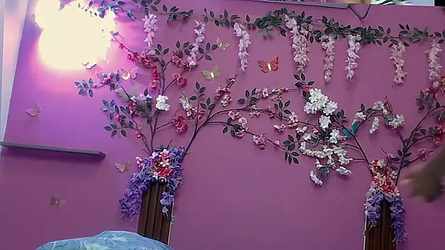 skinnybarbie022 online show from 09/25/25, 12:49