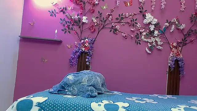 skinnybarbie022 online show from 09/22/25, 01:33