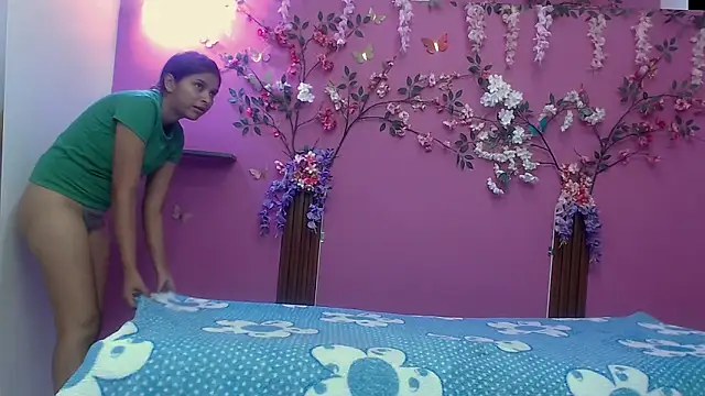 skinnybarbie022 online show from 09/27/25, 01:34