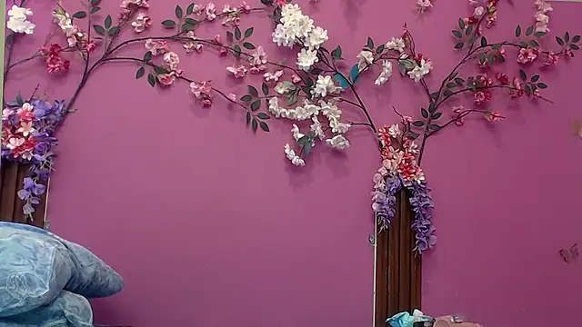 skinnybarbie022 online show from 10/21/25, 01:27