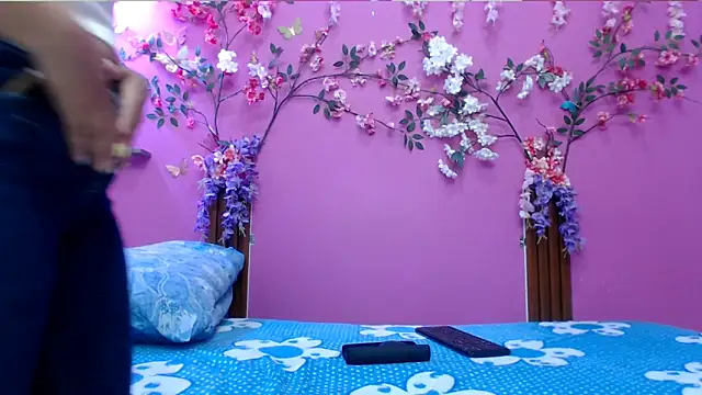 skinnybarbie022 online show from 03/04/26, 12:40