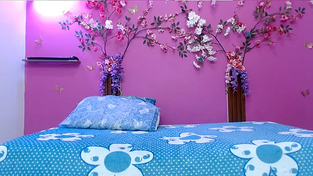 skinnybarbie022 online show from 03/08/26, 01:11