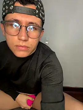 Kurtxxx22 online show from 11/14/25, 06:33