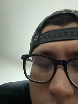 Kurtxxx22 online show from 11/05/25, 03:53