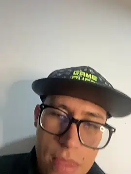 Kurtxxx22 online show from 11/10/25, 10:04