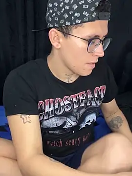 Kurtxxx22 online show from 11/16/25, 03:11