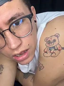 Kurtxxx22 online show from 11/24/25, 02:11