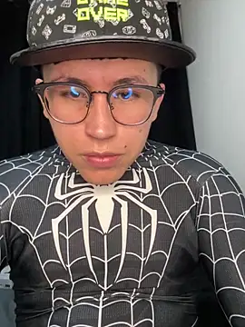 Kurtxxx22 online show from 12/16/25, 03:22