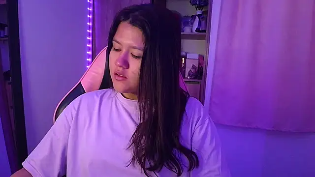 Oliviawatson1 online show from 05/09/26, 12:19