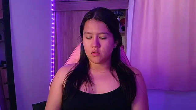 Oliviawatson1 online show from 05/27/26, 12:23