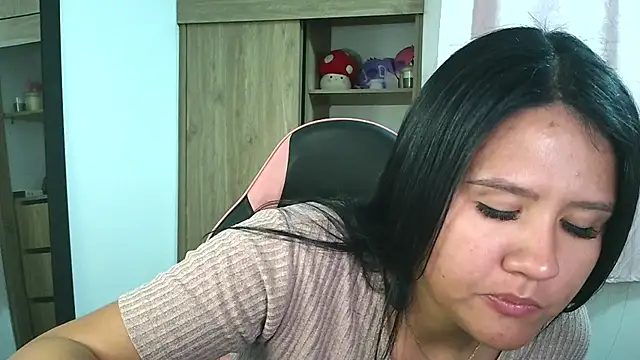 Oliviawatson1 online show from 10/29/25, 08:30