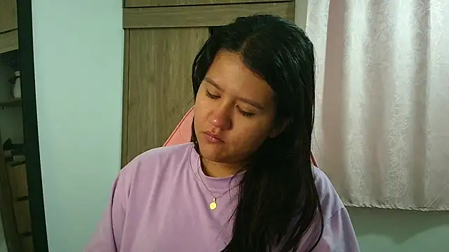 Oliviawatson1 online show from 03/13/26, 12:21