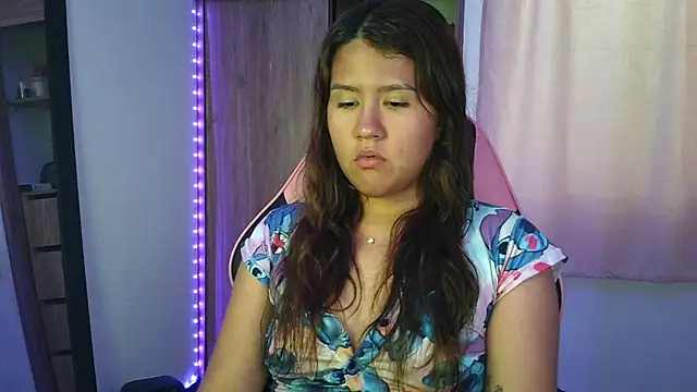 Oliviawatson1 online show from 10/26/25, 07:14