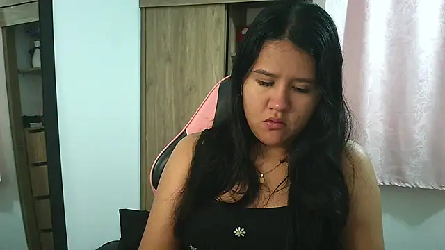 Oliviawatson1 online show from 12/04/25, 01:10