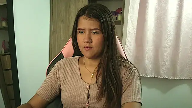 Oliviawatson1 online show from 09/25/25, 12:55